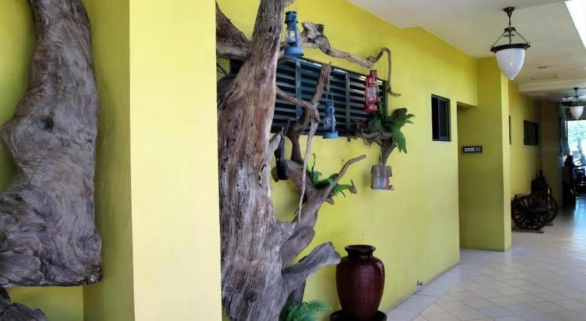 Country Village Hotel Cagayan de Oro Exterior photo