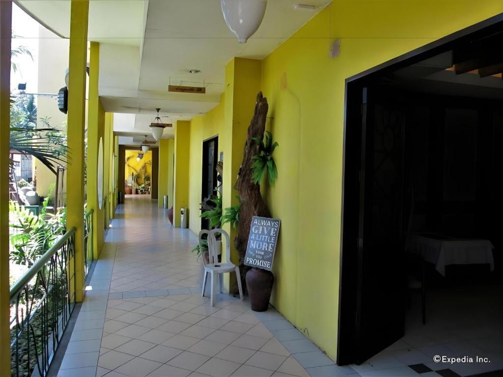 Country Village Hotel Cagayan de Oro Exterior photo