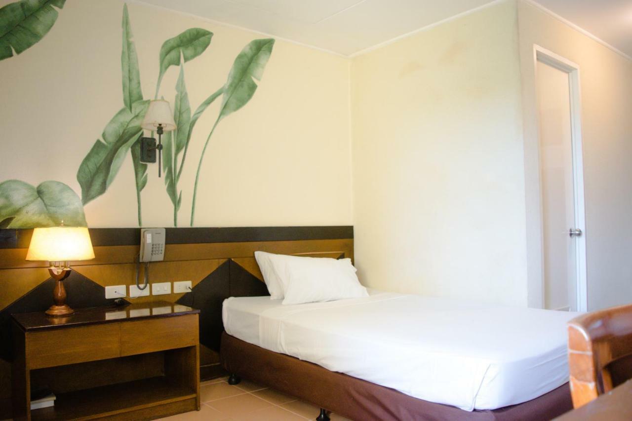 Country Village Hotel Cagayan de Oro Exterior photo